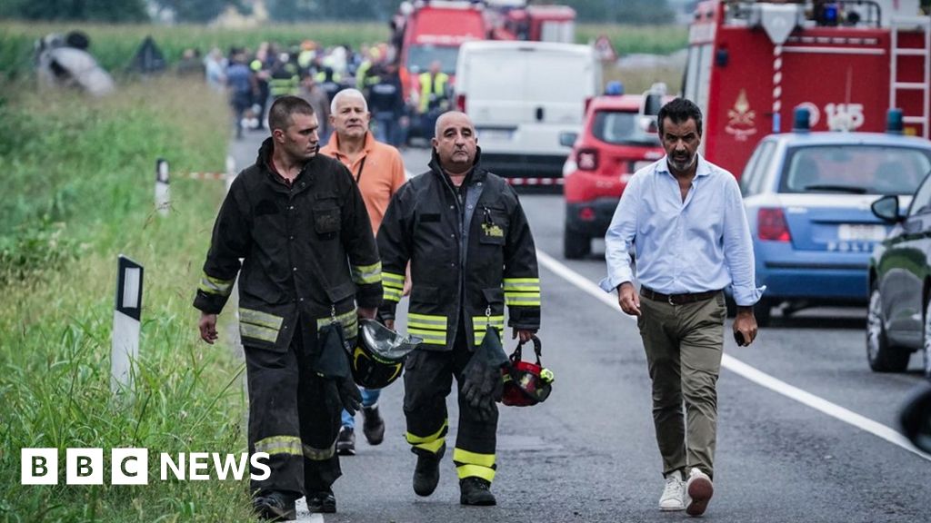 Turijn: Een 5-jarig meisje werd gedood nadat een Italiaans militair vliegtuig neerstortte