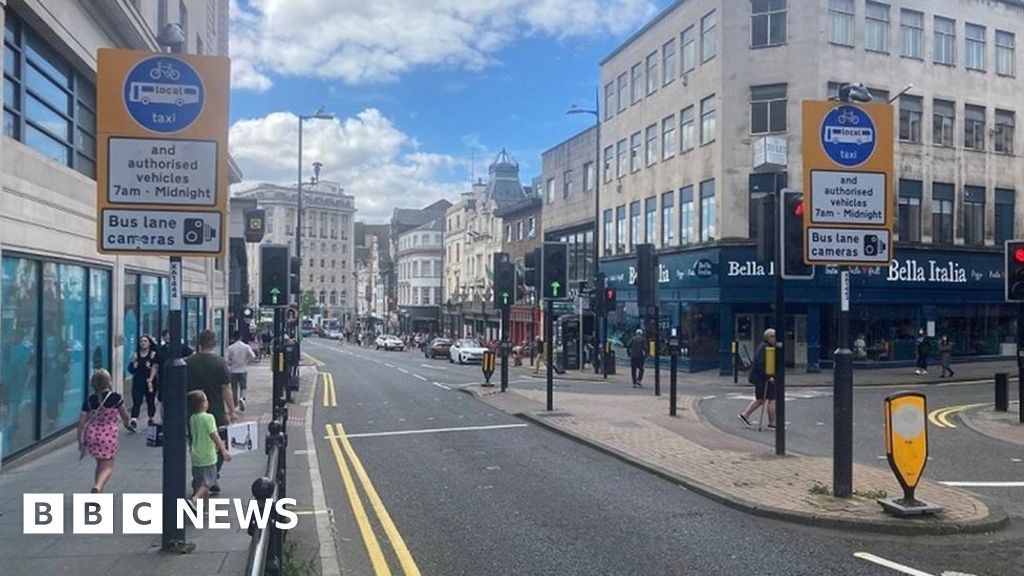Bus gate reintroduced on Liverpool city centre route BBC News