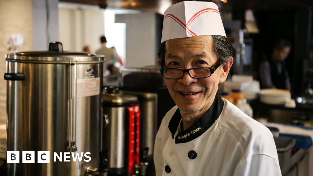 The old people who refuse to stop working BBC News