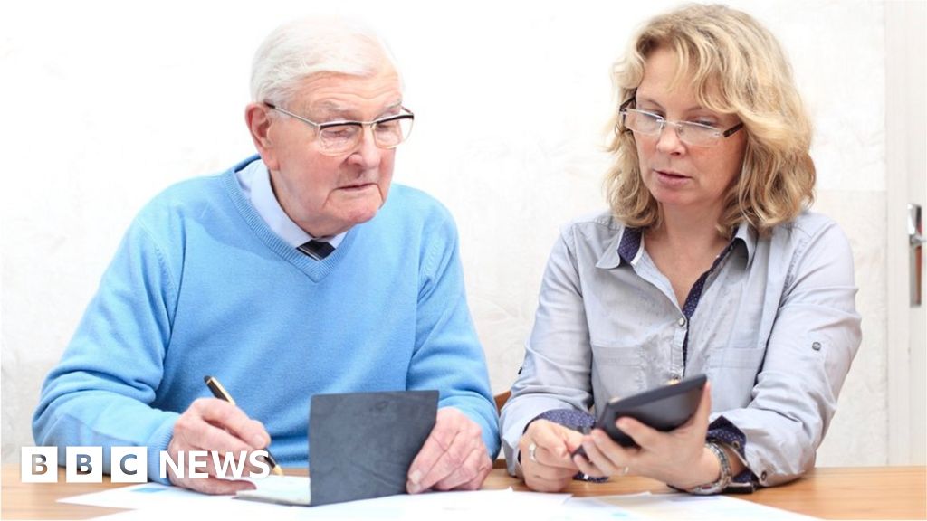 Cost of living: Families can help pensioners claim benefits