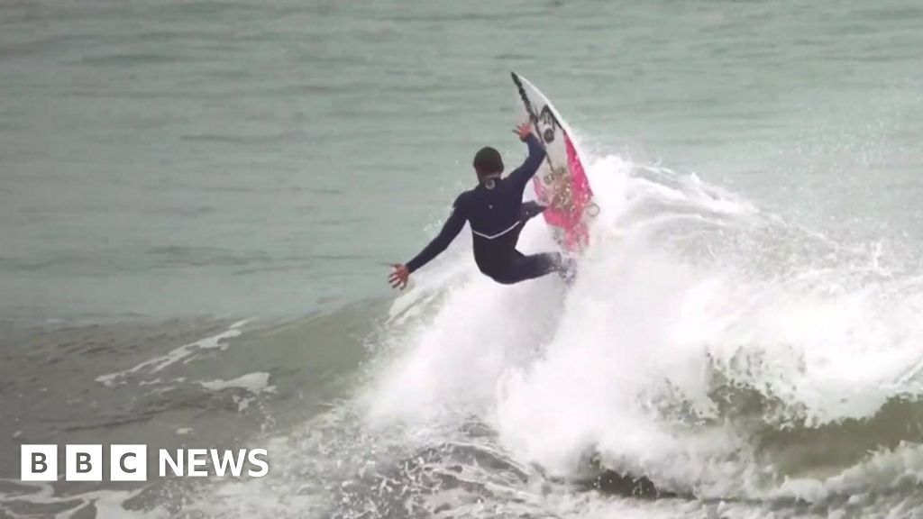 lukas-skinner-world-champion-young-surfer-welcomed-home