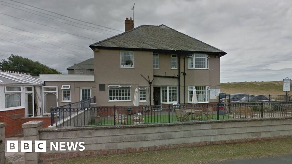 Download Beach house stole For iPhone