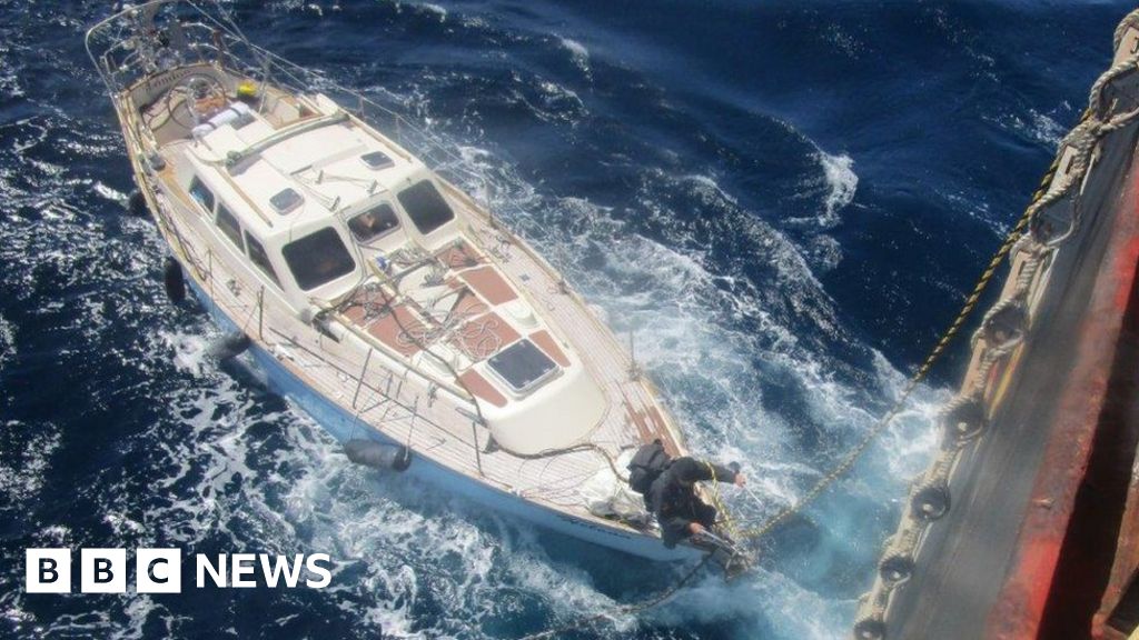 yachtsman rescued