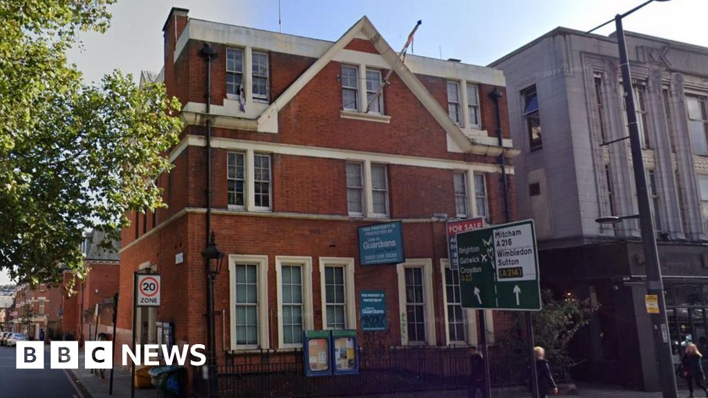 Proposals to convert an old police station into a hotel have been submitted