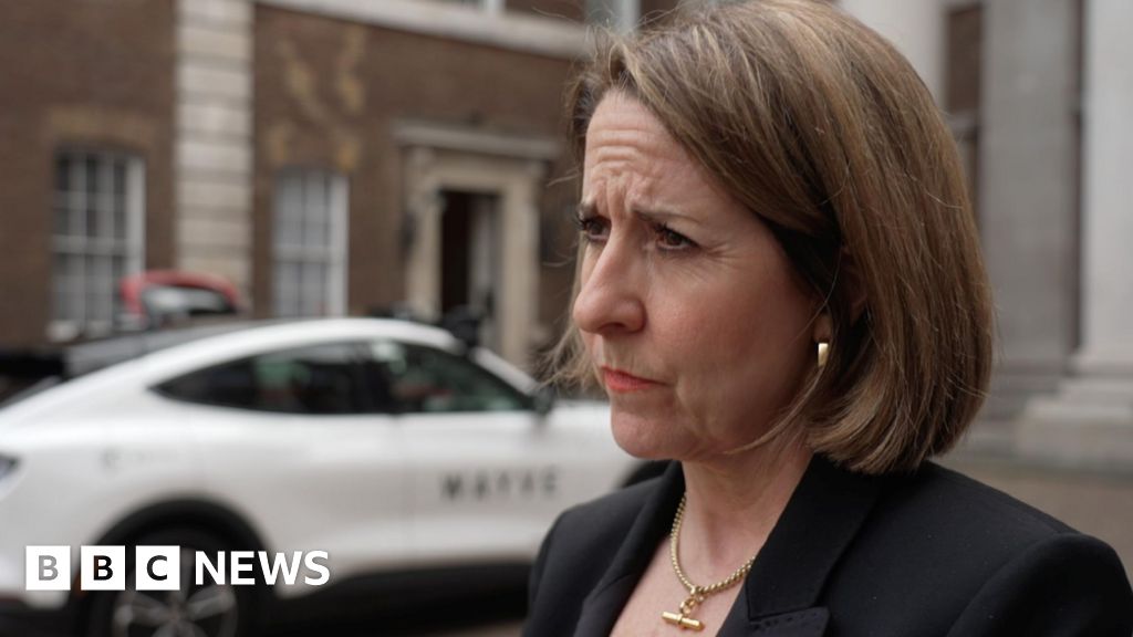 bbc.co.uk - Matt Chorley - AI minister Liz Kendall says she doesn't use AI at work