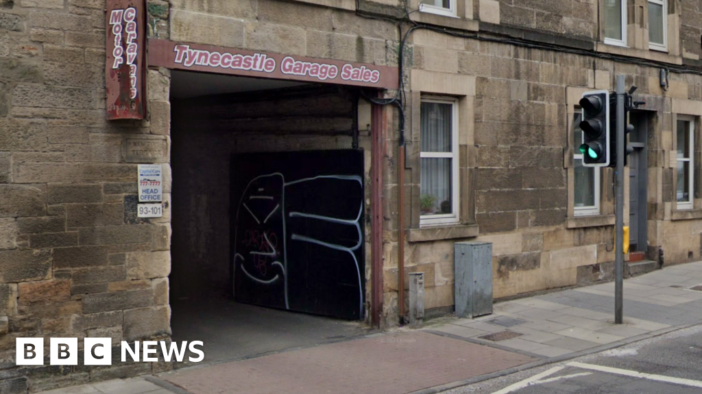 Edinburgh Taxi Firm Firebombed Amid Scotland Gang War, Two Arrested
