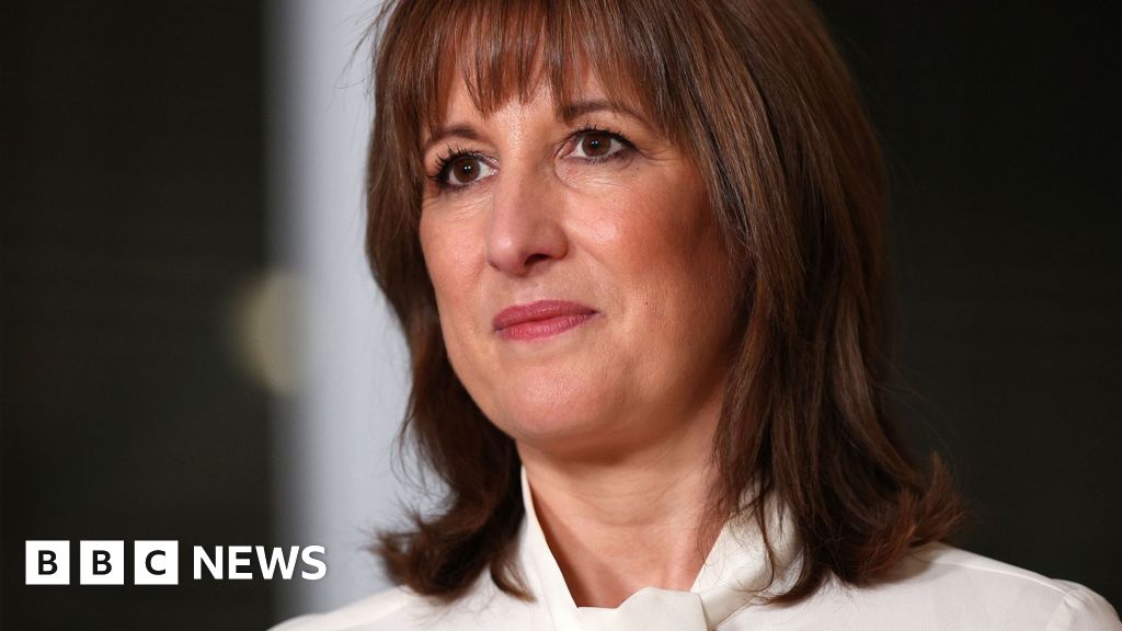 No 10 denies Reeves misled public in run-up to Budget