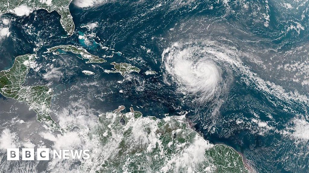 Hurricane Erin rapidly intensifies to category five storm thumbnail