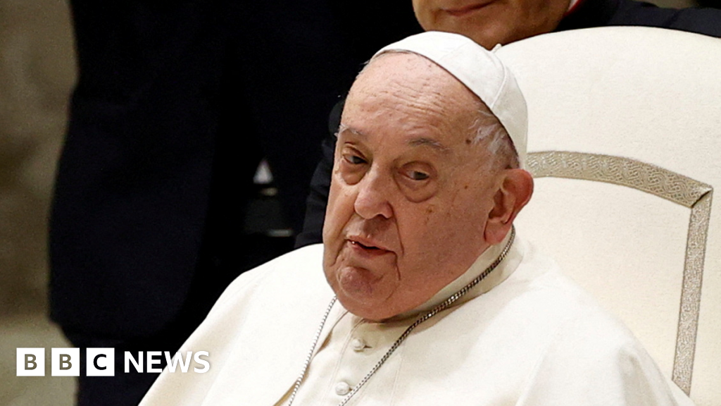 Pope to be admitted to hospital for bronchitis