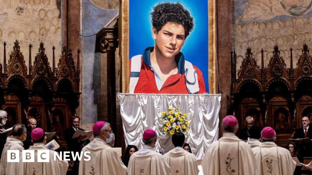 Pope clears way for London teenager to become first millennial saint