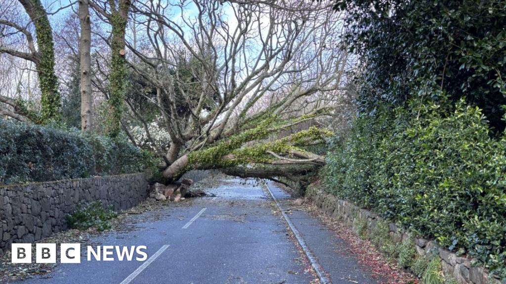 Cornwall homes still without power and water after Storm Goretti