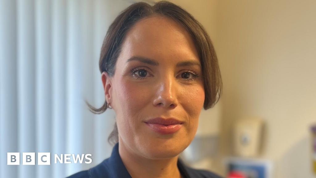 'Traumatic wait' for women facing breast cancer diagnoses