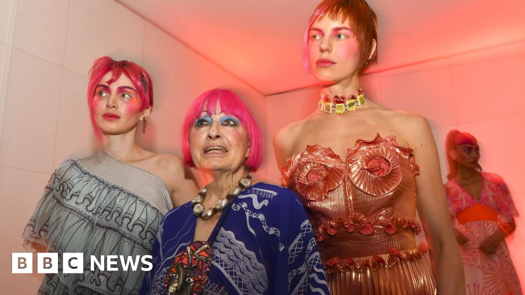 The Knitted Circle: Zandra Rhodes’ fashion career inspired by Wales trip