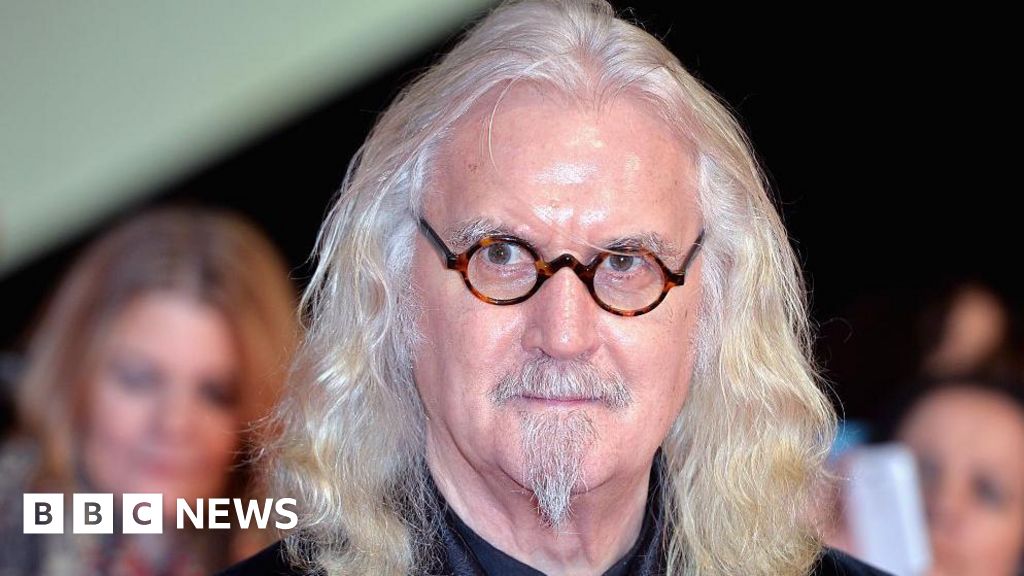 ビリー・コノリーirは週末のイベントに敬意を表する