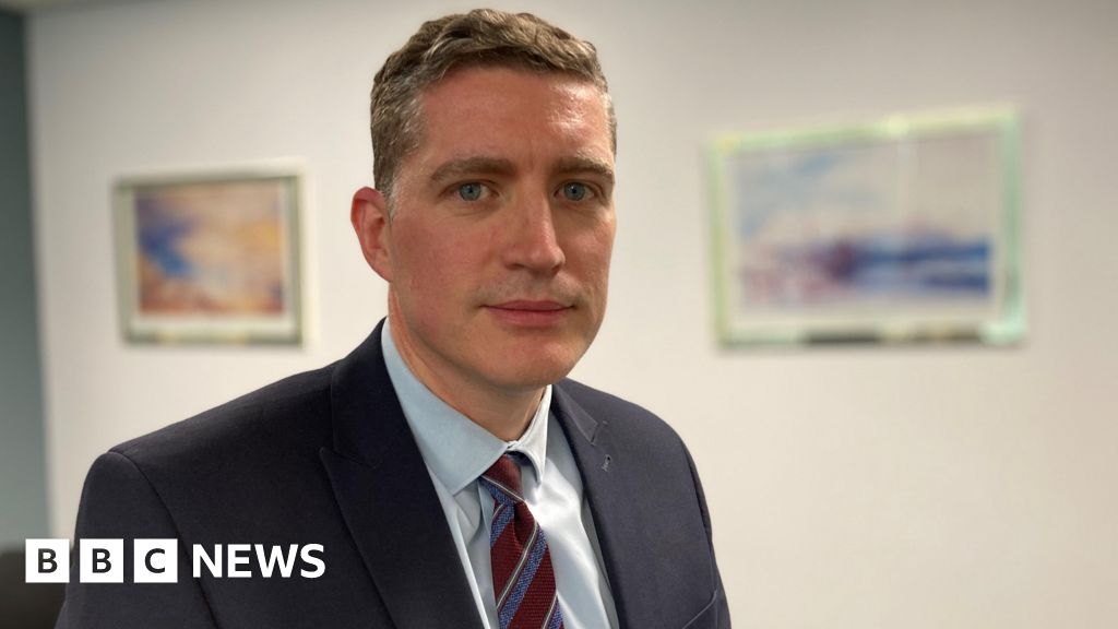 Detective Calls on Students to Report Knife-Carrying Peers After Stabbing Tragedy