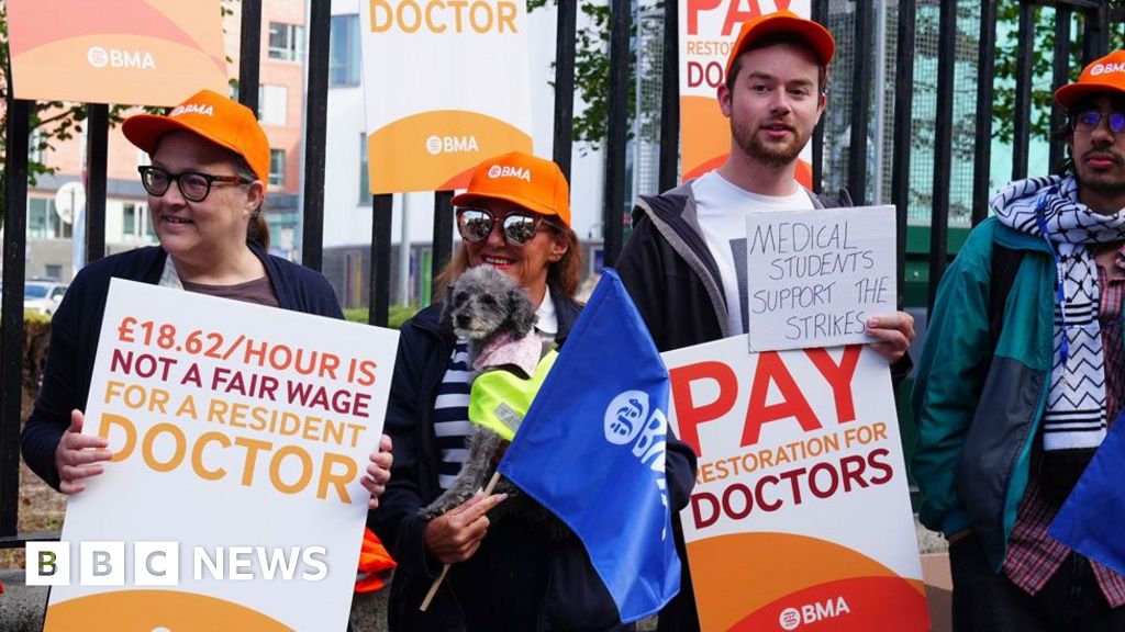 Streeting warns NHS faces challenging few days as doctor strike begins