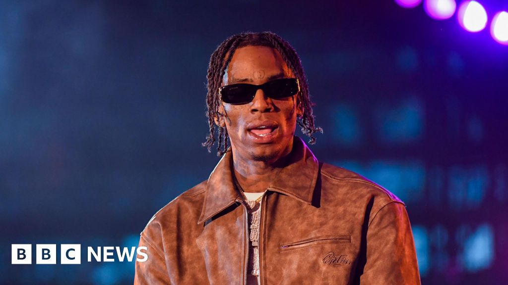 Soulja Boy, арестуван по подозрение за обвинения за оръжие 