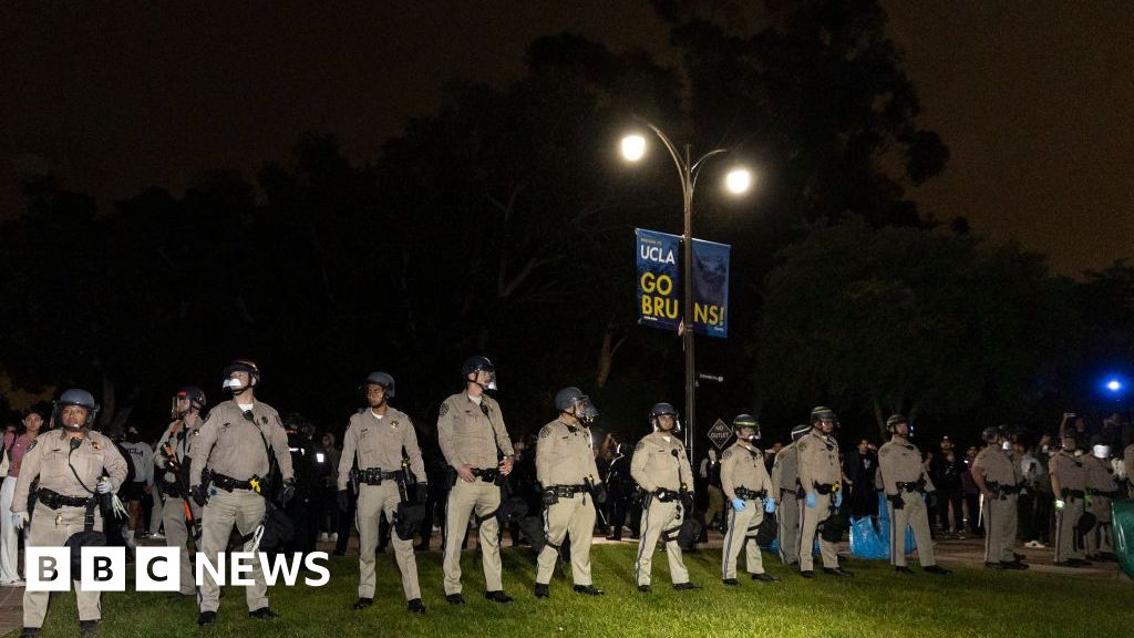 L’UCLA limoge le chef de la police après les affrontements entre manifestants à propos de la guerre à Gaza