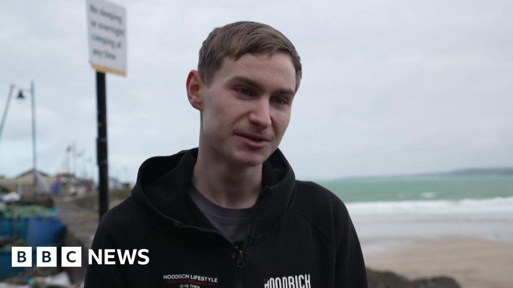 Walker escaped Newquay cliff collapse 'by seconds'