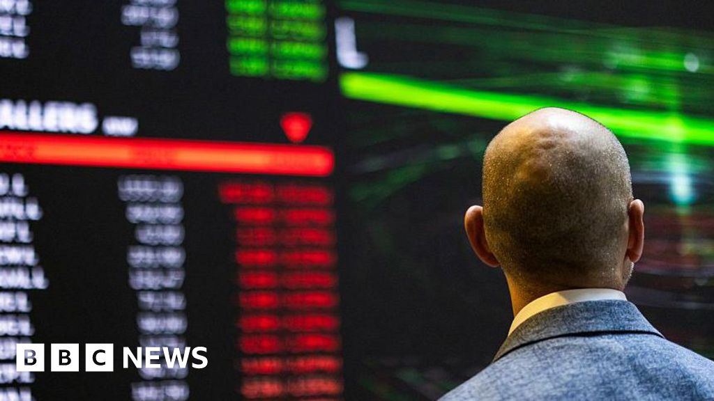 Whats causing the UKs long-term borrowing costs to rise?