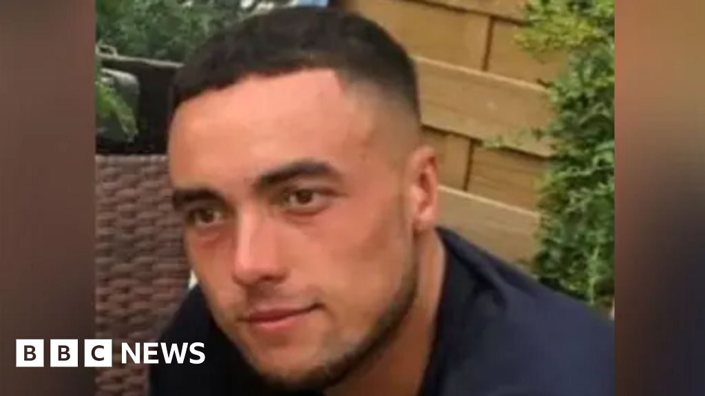 Three Men Trialed for Fatal Dog Walker Stabbing Essex