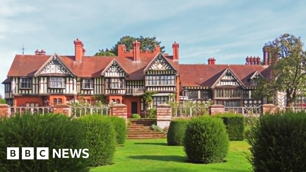 bbc.co.uk - Andy Giddings - Photographer to share love of two Wolverhampton manor houses