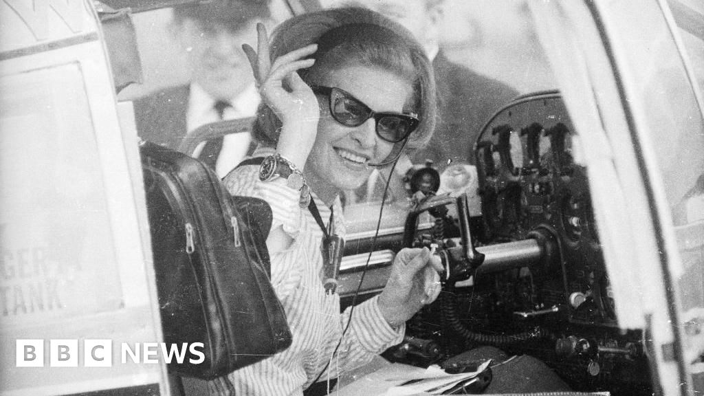Who was record-breaking aviator Sheila Scott?