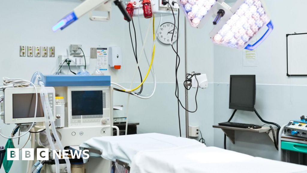 bbc.co.uk - Tim Dale - Doncaster hospital worker took anaesthetic gas to sleep - BBC News