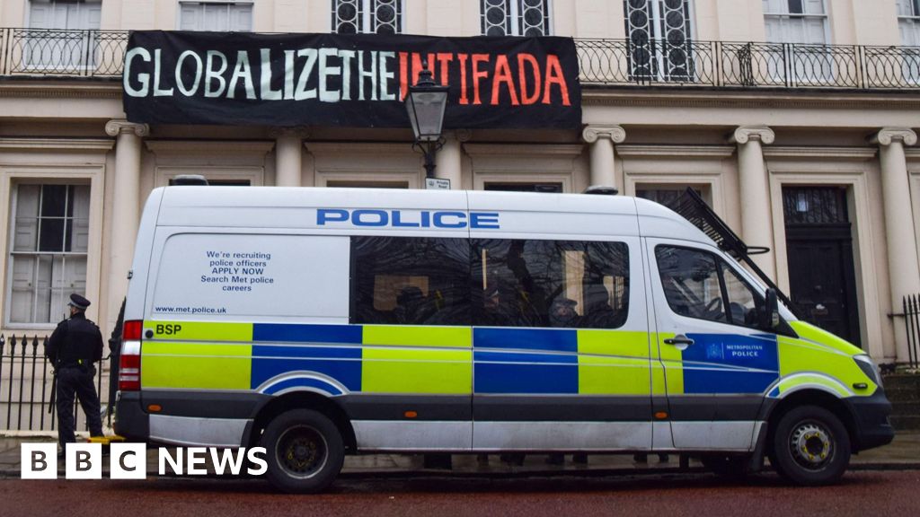 Police forces will make arrests over 'globalise the intifada' chants