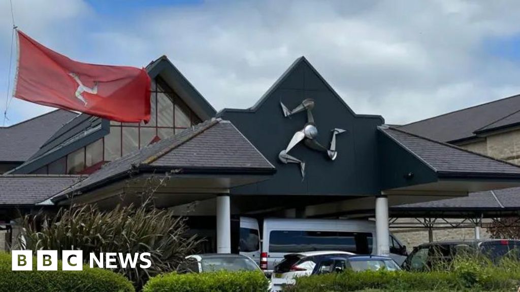 New Minor Injuries Unit opens at Isle of Man's Noble's Hospital