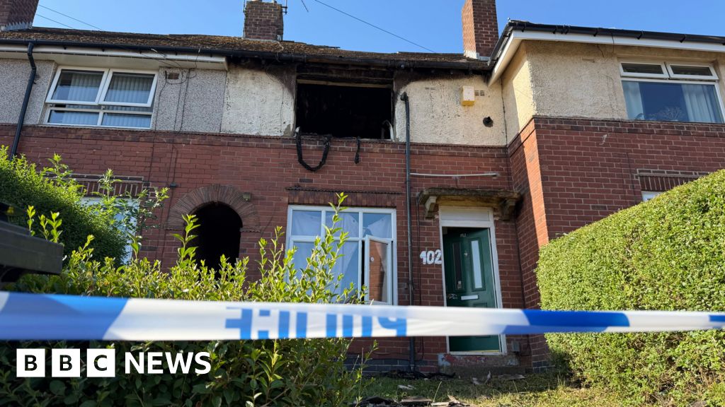 bbc.co.uk - Fiona Callow - Crews work overnight to tackle Sheffield house fire