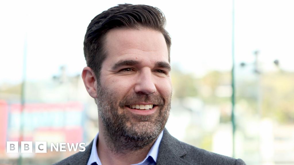 Rob Delaney says he wants to die in same room as his son – BBC News