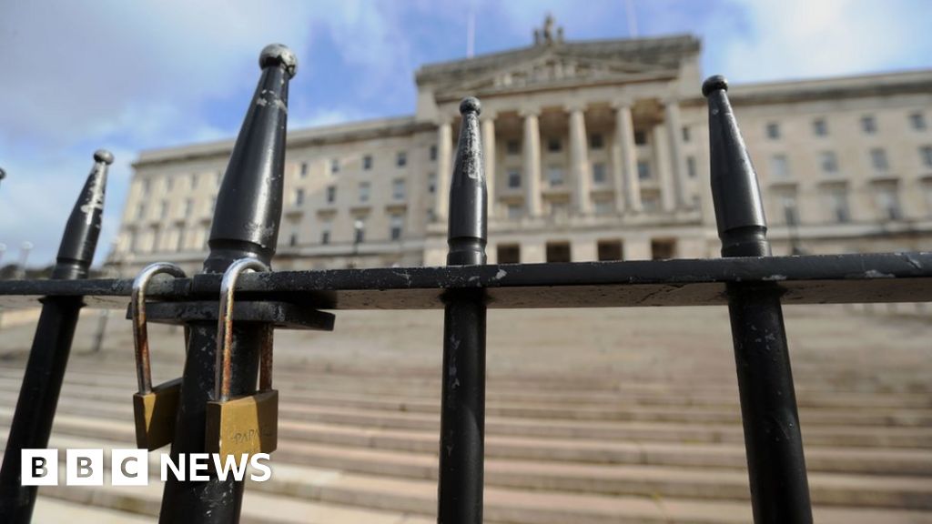 Stormont deadline: Assembly recalled in bid to restore executive