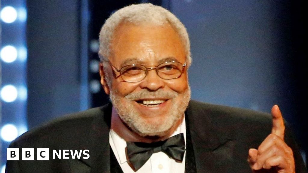 Tributes paid to acting 'giant' James Earl Jones