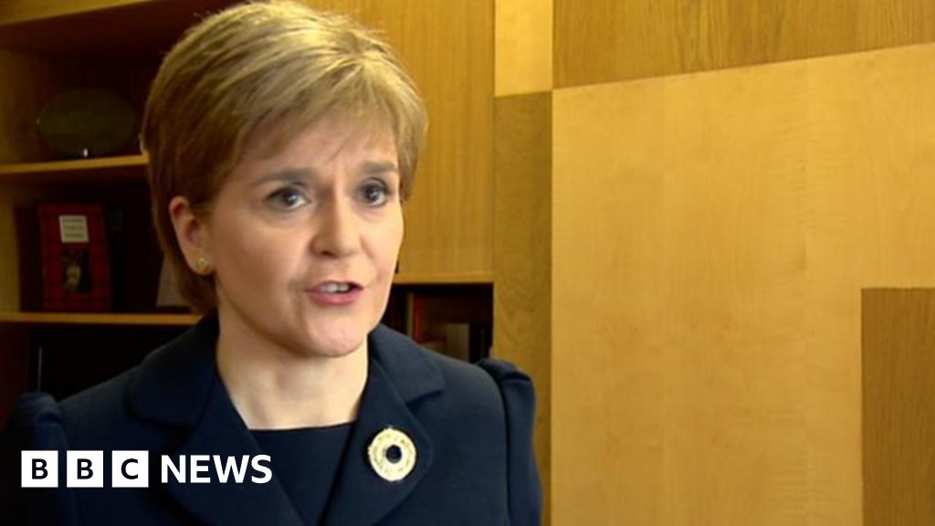 Scotlands First Minister Nicola Sturgeon Says No Plan For Royal Money Cut Bbc News