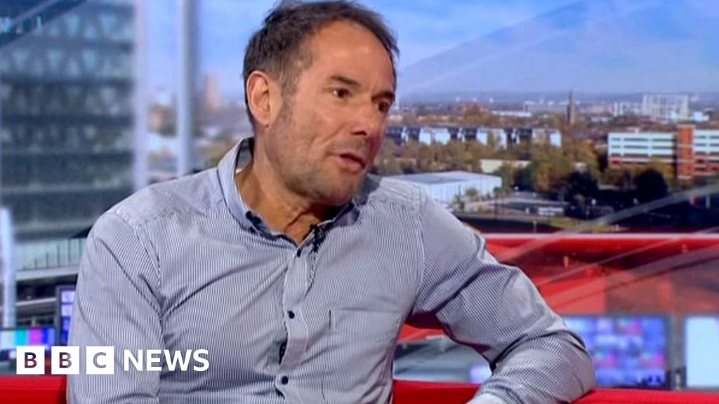 Derek Hatton ExLiverpool politician reapplies for Labour membership