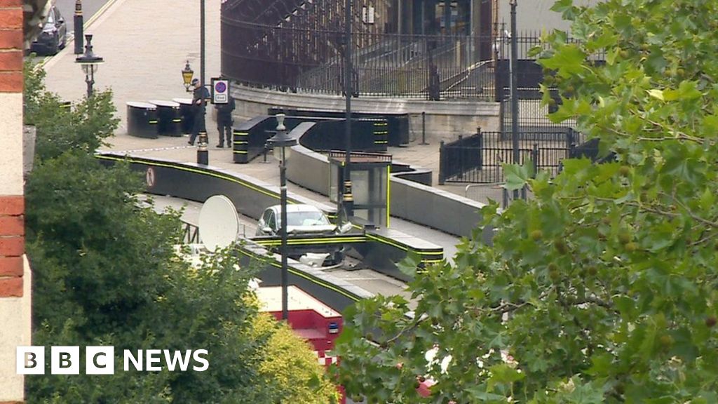 In pictures Westminster car crash BBC News