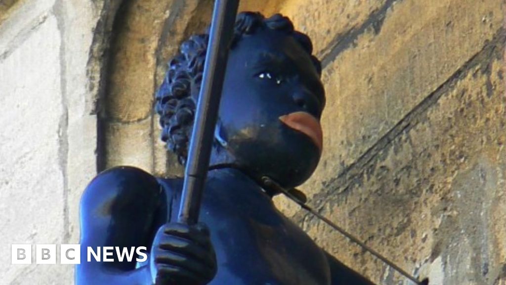 Calls to remove 'racist' Blackboy clock in Stroud