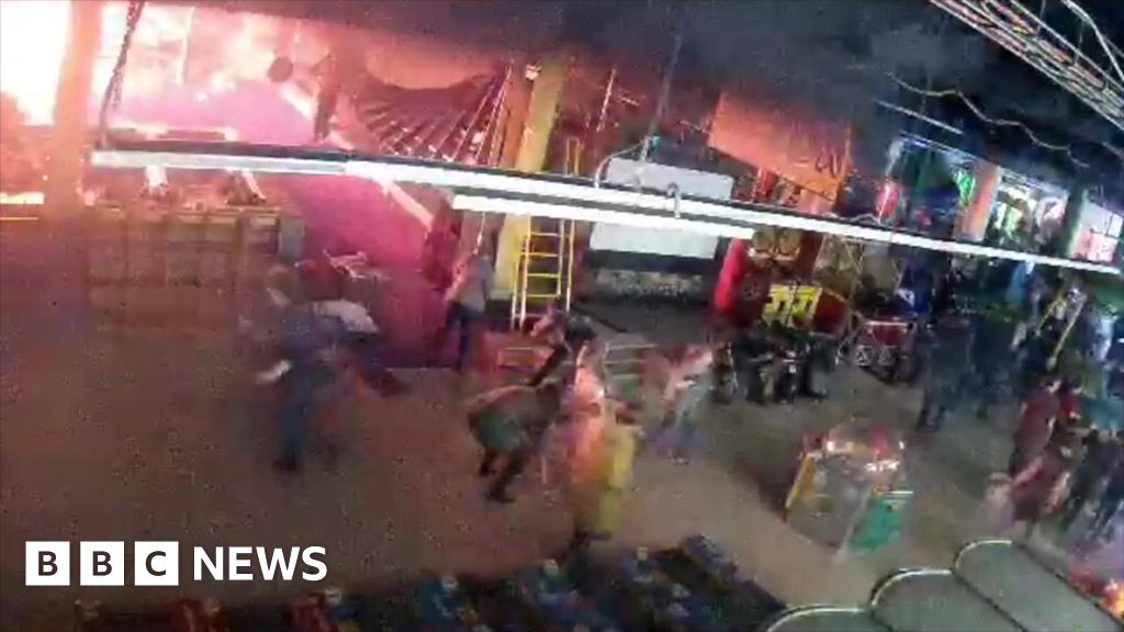 Russia Fire Cctv Shows Families Fleeing Deadly Mall Fire Bbc News