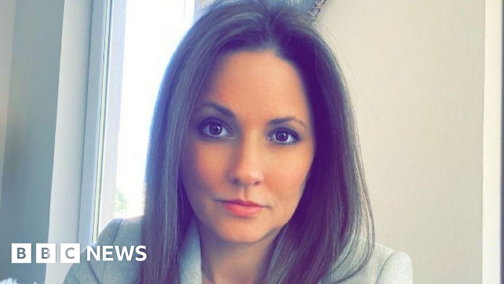 Woman assaulted by police officer partner calls for law change thumbnail