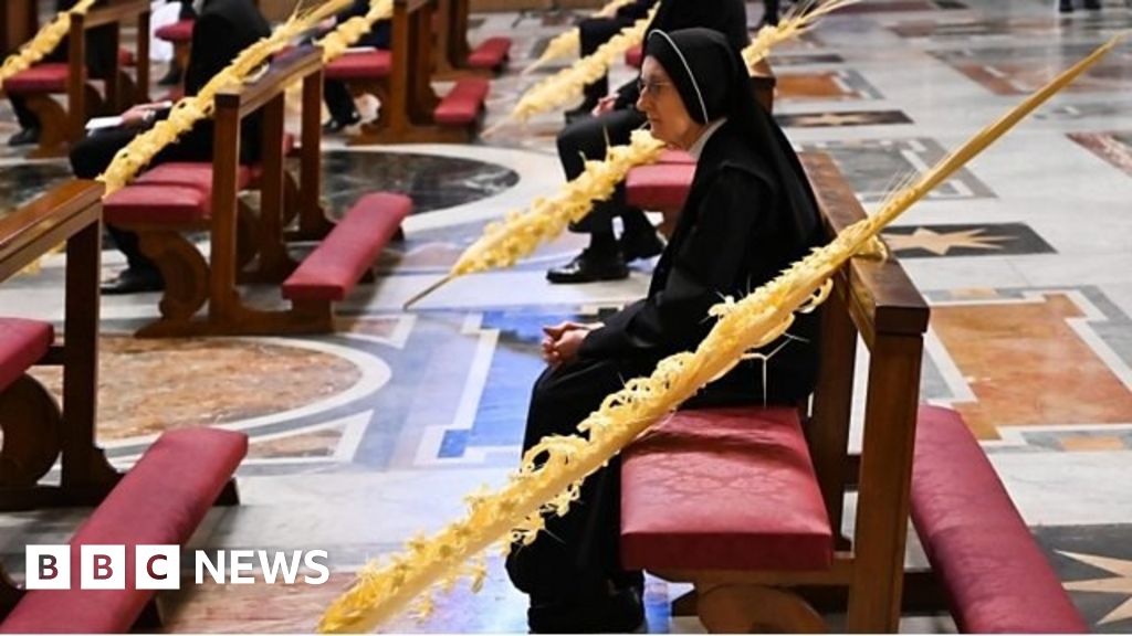 Pope Francis marks Holy Week in near-empty basilica