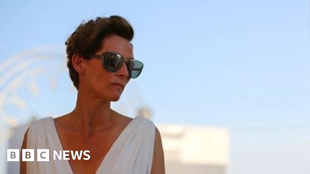 Tilda Swinton Making A Silent Splash Bbc News 8402