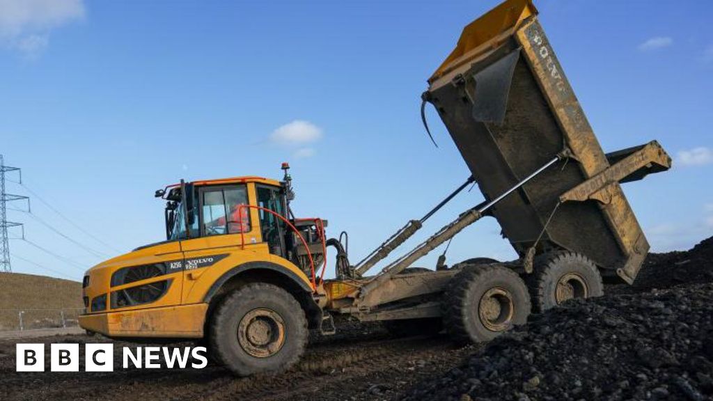 bbc.co.uk - Chloe Aslett - Redundancies as construction firm Warwick Ward goes into administration - BBC News