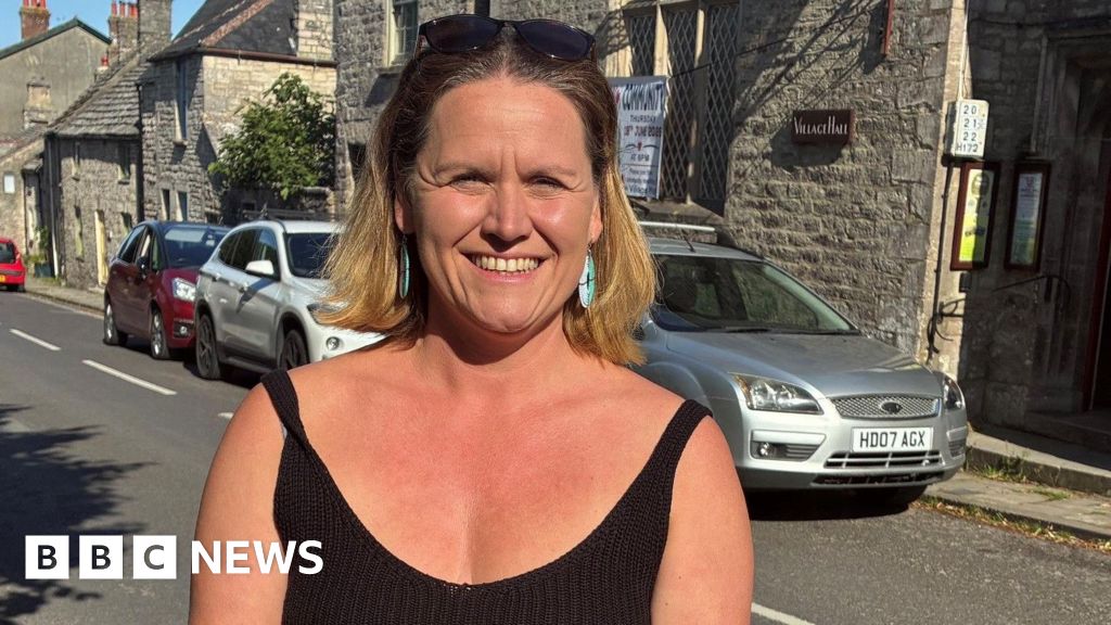 bbc.co.uk - Ros Tappenden - Parents in Dorset meet to fight school merger plans
