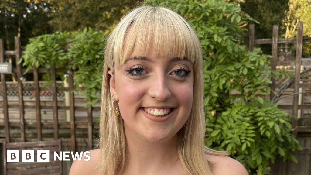 Jewellery, cash or first cars: Do rewards boost exam grades?