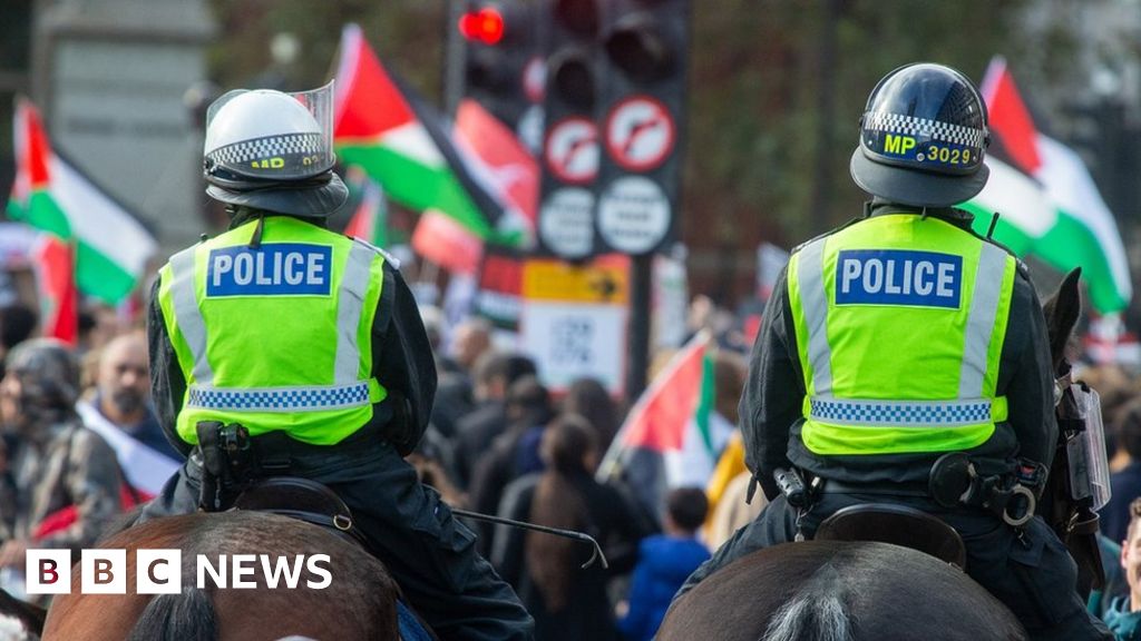 Braverman accuses Met of bias over Gaza marches – BBC Information