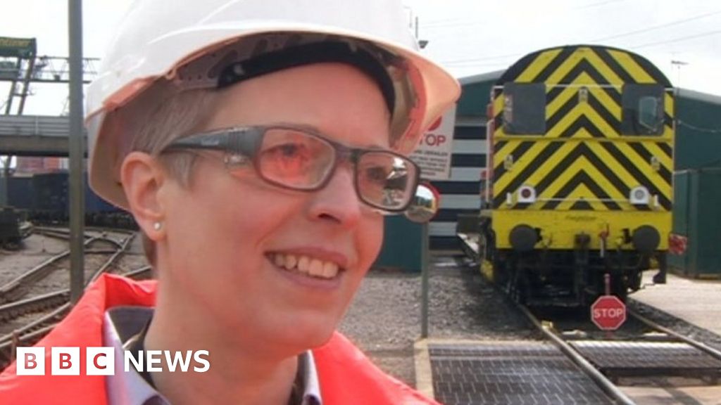 New lowcarbon freight train runs from Southampton to Scotland