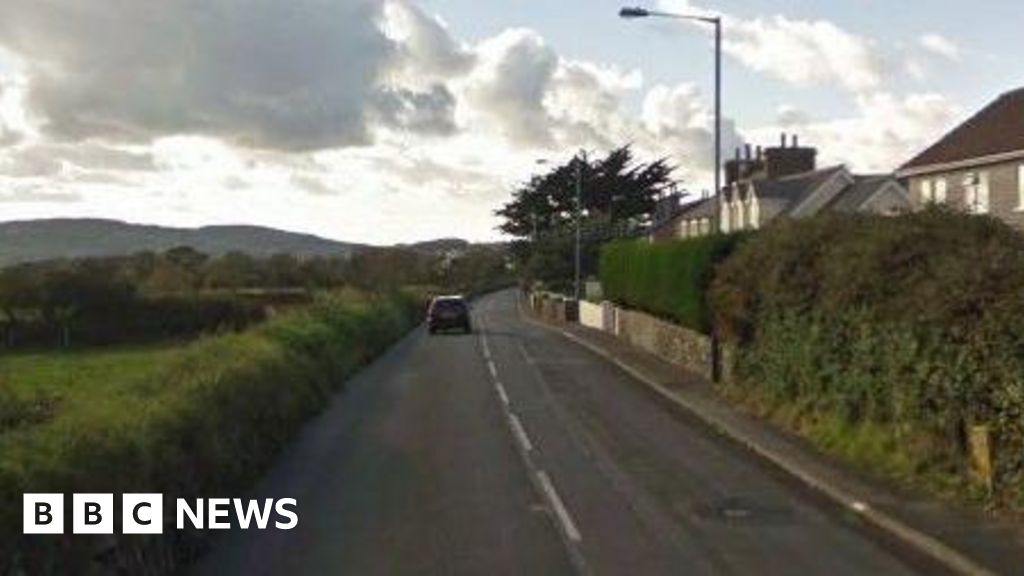 Parking suspended during patching works Main Road in Colby