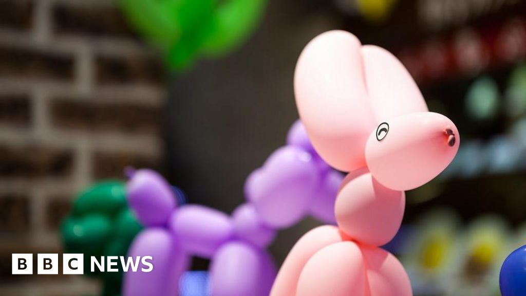 Home Office set to pull 'balloon-craft' job at asylum seeker centre