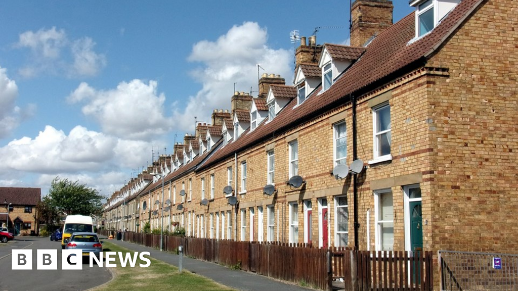 bbc.co.uk - OIiver Castle - Proposals to raise council housing rents in South Kesteven